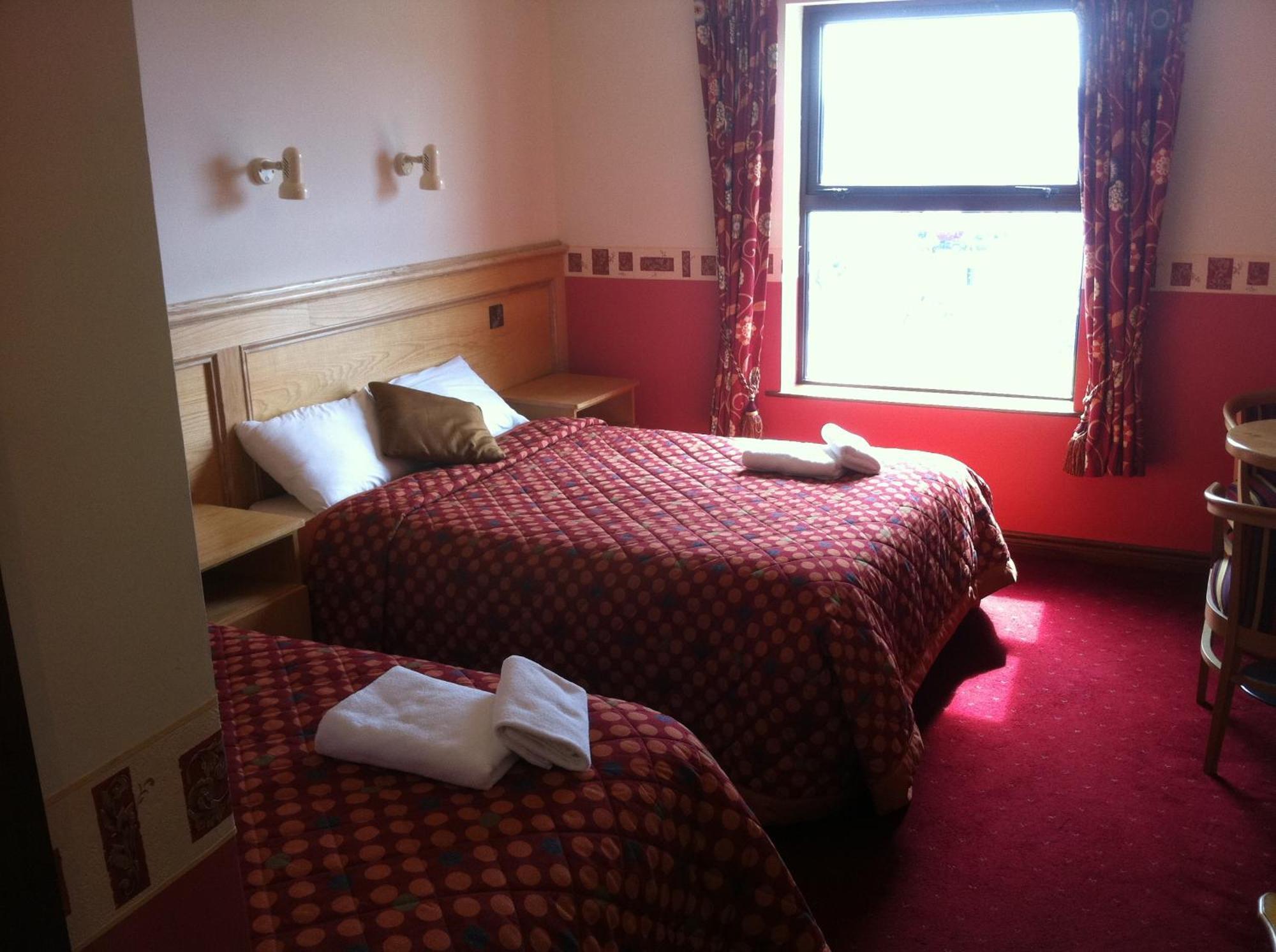 Pier House Bed&Breakfast Inis Mór Extérieur photo